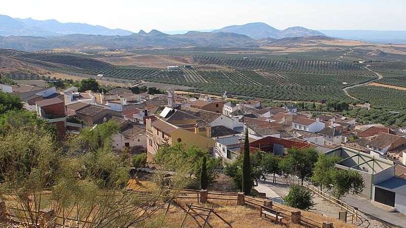 Larva, en Jaén (España)