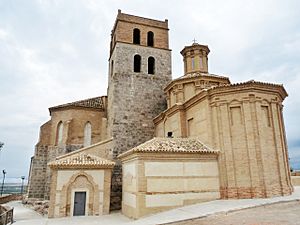 Archivo:Magallón - Iglesia de San Lorenzo - Abside