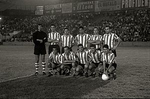 Archivo:Partido de fútbol entre la Real Sociedad y el Atlético de Bilbao en el campo de Atotxa (5 de 5) - Fondo Marín-Kutxa Fototeka
