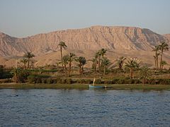 Río Nilo, Luxor, Egipto, abril de 2009