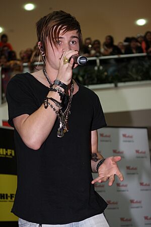 Archivo:Reece Mastin, December 2011