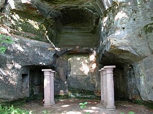 Archivo:Saarbrücken Halberg Mithrashöhle