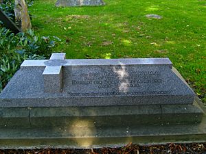 Archivo:Sibsey Besant grave