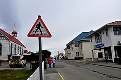 Archivo:Street view from Stanley, Falkland Island