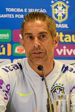 Archivo:20180610 FIFA Friendly Match Austria vs. Brazil Sylvinho 850 0232