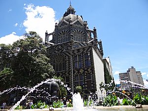 Archivo:Antiguo palacio de la gobernacion de antioquia. Medellin, Colombia.
