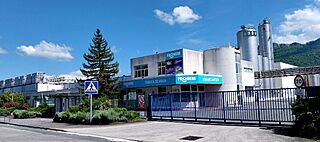 Archivo:Aspárrena - Poligono Industrial Aspárrena-San Millán, Froneri Iberia, Fábrica de Araia 10