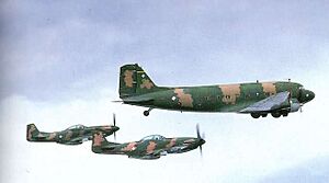 Archivo:Aviones de la aviación militar dominicana
