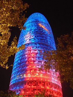 Archivo:Barcelona Torre Agbar 01