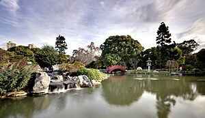 Archivo:Buenos Aires - Jardín Japonés - 200806a