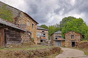 Archivo:Calle en Villar de Corrales
