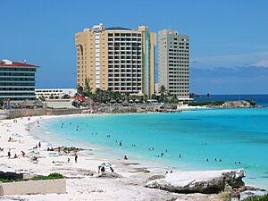 Archivo:Cancun Beach