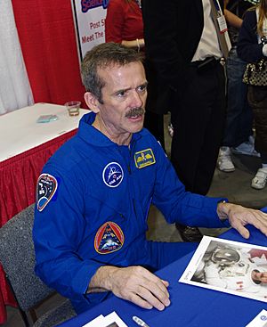 Archivo:Chris Hadfield at AAAS meeting 1