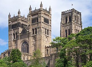 Durham Kathedrale Nahaufnahme.jpg