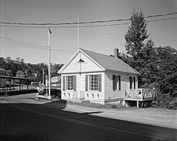 East Machias Post Office.jpg