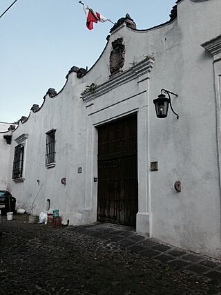 Entada principal de la Casa Blanca en San Ángel.JPG