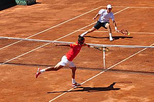 Archivo:Feliciano López and Mischa Zverev in the 2009 Davis Cup semifinals 01