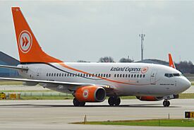 Iceland Express Boeing 737-7L9; G-STRN@CPH;08.04.2011 593dr (5602902368).jpg