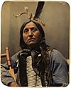 Archivo:Left Hand Bear, Oglala Sioux chief, by Heyn Photo, 1899