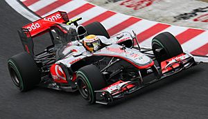 Archivo:Lewis Hamilton 2010 Japan 2nd Free Practice 2