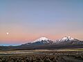 Luna al lado del Parinacota y Ponerape