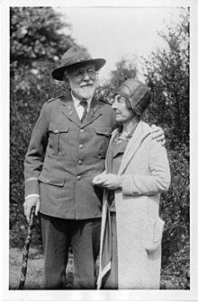 Mary Knapp Strong Clemens (1873-1965) with Joseph Clemens (1862-1936).jpg