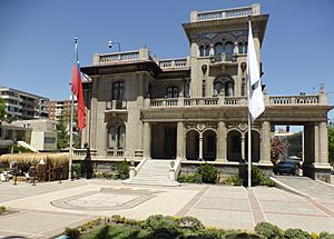 Archivo:Palacio Falabella. Providencia, Santiago, Chile. Sede de la Municipalidad de Providencia