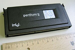 Archivo:Pentium II front