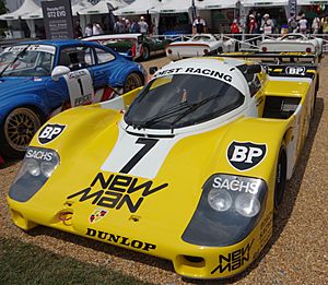 Archivo:Porsche 956B 2018 Le Mans Classic (31881676398)