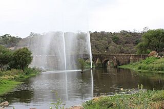 Puente de Calderon - panoramio.jpg