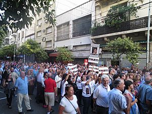 Archivo:2015 enero Buenos Aires marcha reclamando Justicia para Nisman (1)