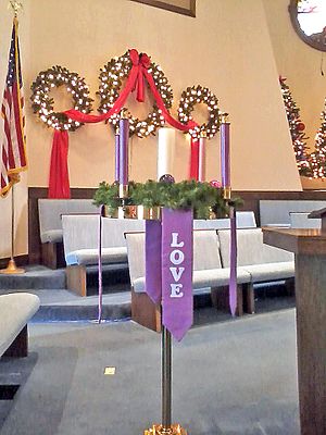 Archivo:Advent Wreath (Broadway United Methodist Church)