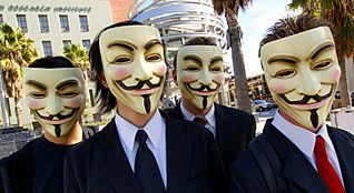 Archivo:Anonymous at Scientology in Los Angeles