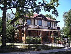 Banta, Nathaniel Moore House (Arlington Heights, IL) 02.JPG