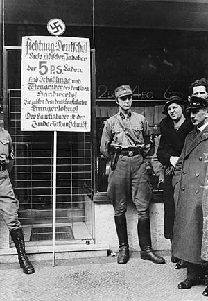 Archivo:Boycot of Jewish shops april 1 1933