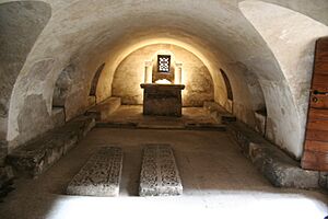 Archivo:Cripta de santa Leocadia