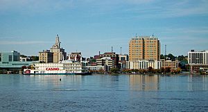 Archivo:Downtown Davenport