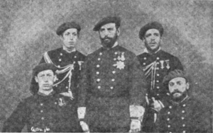 Archivo:El General Carlos Calderón y sus oficiales
