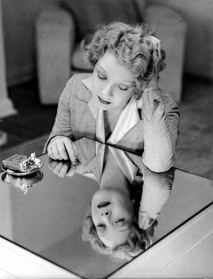 Film star Helen Twelvetrees, ca. 1936-7.jpg
