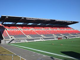 Archivo:Frank Clair Stadium north stand, Ottawa