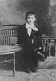 Archivo:Frank Sinatra as a small boy