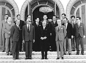 Archivo:GouvernementTunisien1970