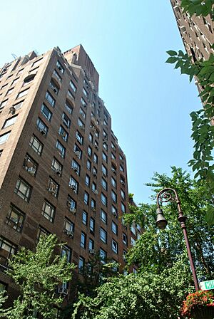 Archivo:Greta Garbo House, New York City, NY
