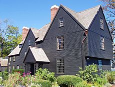 Archivo:House of the Seven Gables (front angle) - Salem, Massachusetts