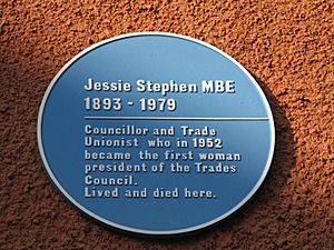 Archivo:Jessie Stephen MBE blue plaque Bristol