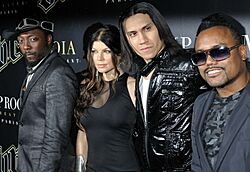 Les Black Eyed Peas en concert au VIP Room Paris 3 (cropped).jpg
