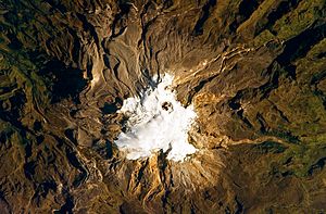 Archivo:Nevado del Ruiz Volcano, Colombia