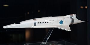 Archivo:Orion III spaceplane model Science Museum London