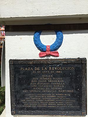 Archivo:Plaza de la revolucion, placa