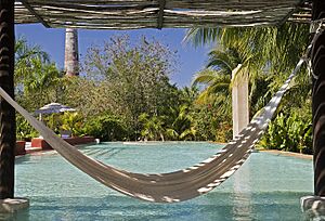 Archivo:Pool Hacienda San Jose